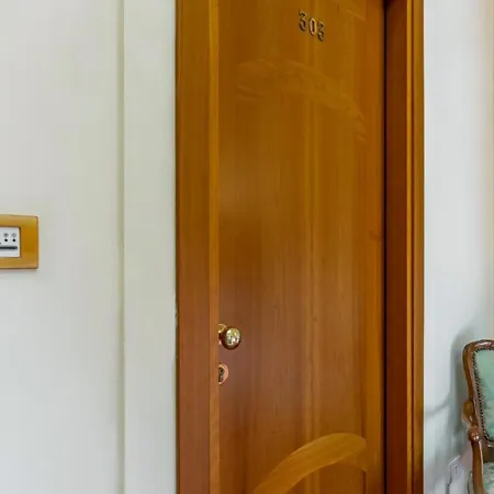 Maggiore Apartment